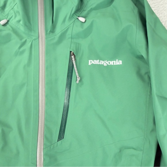 Patagonia NWT Women's Sz Small Calcite Gore-tex Green Jacket 84996 Style Number - Picture 12 of 16